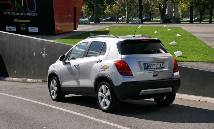 Opel moka je bliski rođak traksa