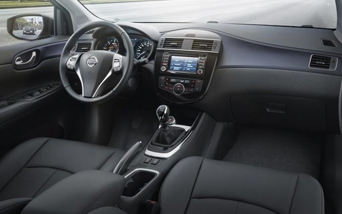 Auto magazin Nissan Pulsar 1