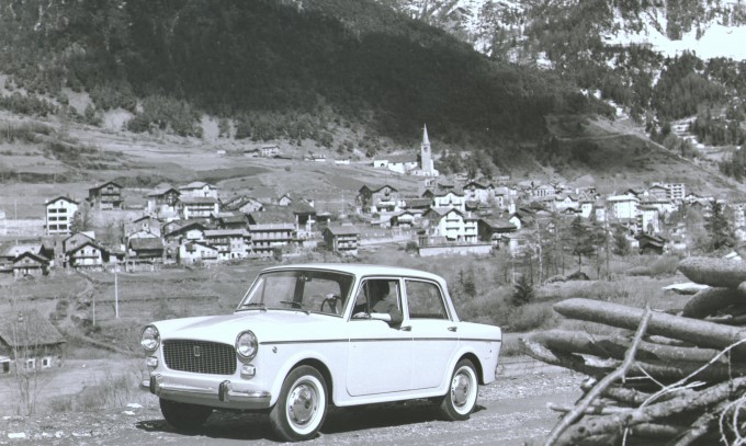 Fijat 1100 je prvi putnički automobil po napravljen licenci
