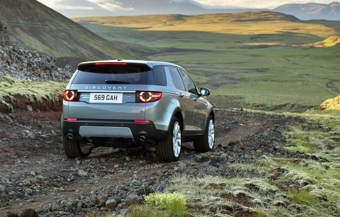 Auto magazin Land Rover Discovery 5