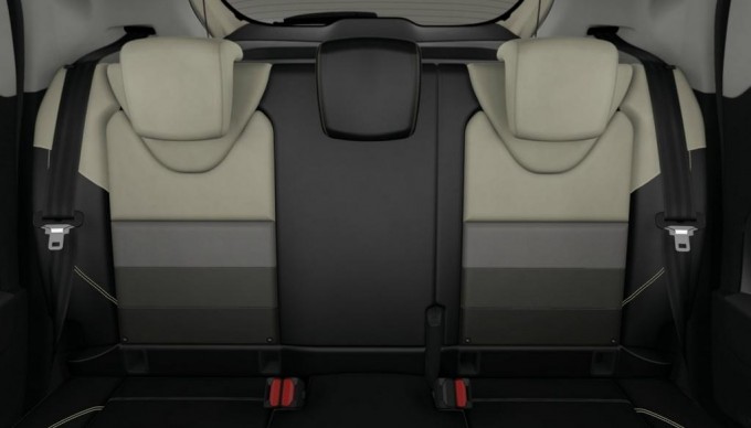 Auto magazin Renault Clio Initiale Paris 3