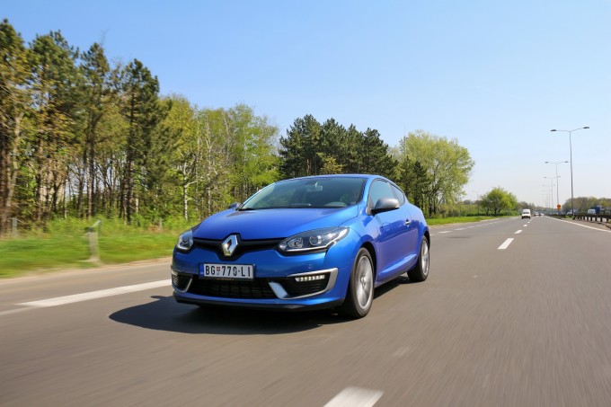 Ogibljenje je tvrđe nego kod standardnih verzija, ali nije neudobno