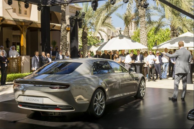 Auto magazin Aston Martin Lagonda 3