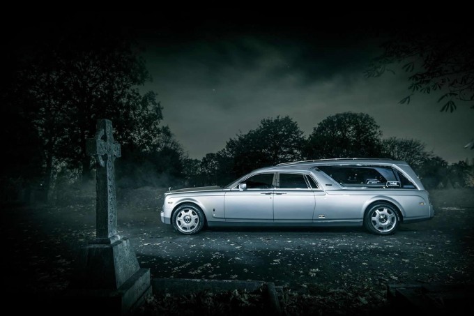 Auto magazin Rolls Royce Phantom Hearse 5