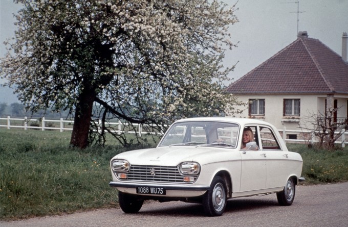 auto magazin peugeot pežo 104 205 304