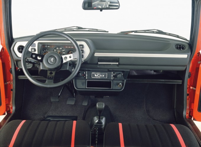 auto magazin peugeot pežo 104 205 304