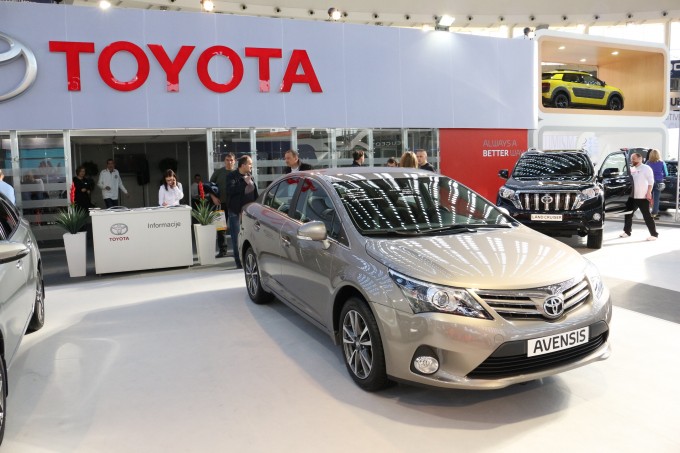 auto magazin beogradski sajam salon automobila u beogradu toyota 5