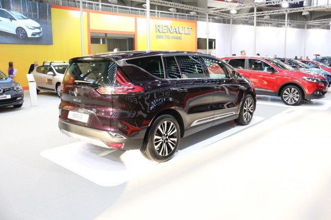 auto magazin beogradski sajam salon automobila u beogradu renault 6