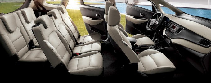 KIA Carens int