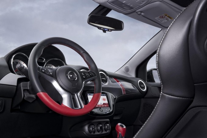auto magazin Opel Adam Rocks S