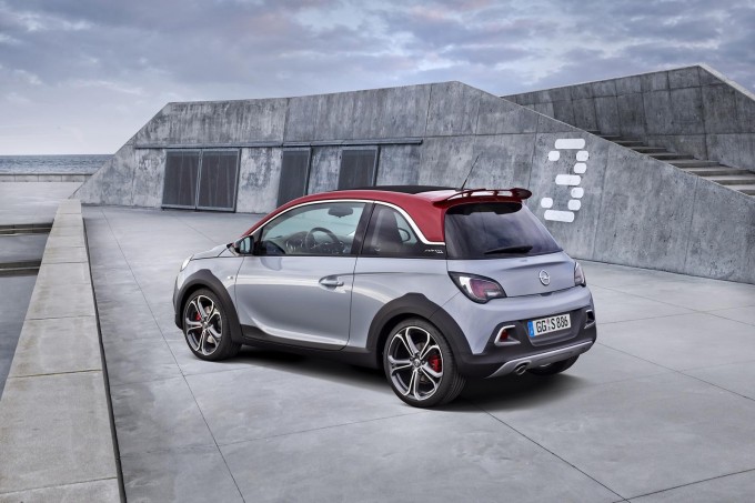 auto magazin Opel Adam Rocks S