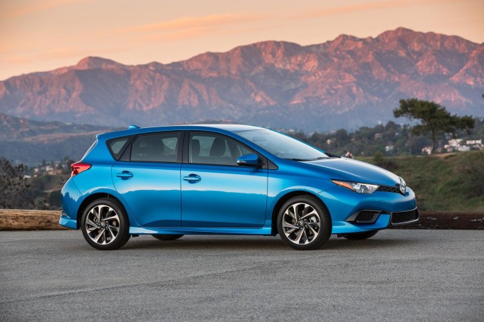 auto magazin scion im toyota auris usa 1