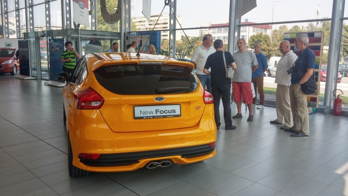 auto magazin ford focus st stigao u srbiju grand motors