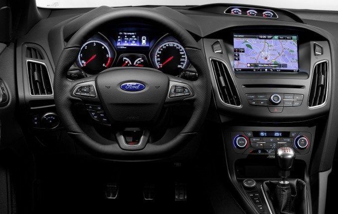 auto magazin ford focus st stigao u srbiju grand motors