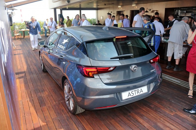Auto magazin opel astra premijera u beogradu 2015