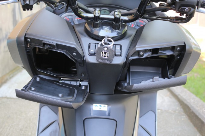 Auto magazin srbija honda forza 300 test