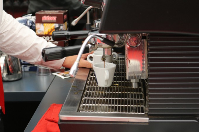 auto magazin srbija alfa romeo stand frankfurt 2015