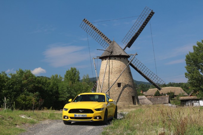 Auto magazin ford mustang promocija