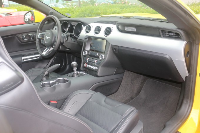 Auto magazin ford mustang promocija