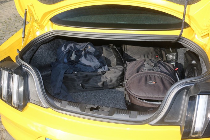 Auto magazin ford mustang promocija