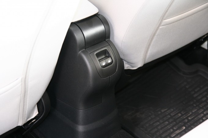 Auto magazin peugeot 301 1.6 vti test