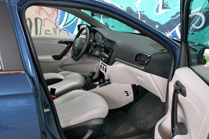 Auto magazin peugeot 301 1.6 vti test