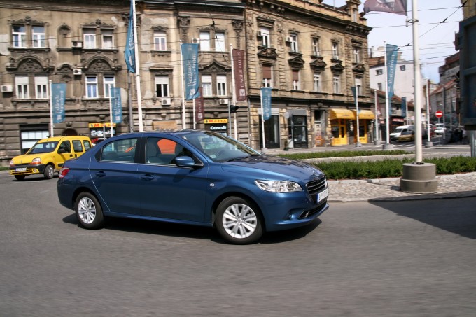 Auto magazin peugeot 301 1.6 vti test