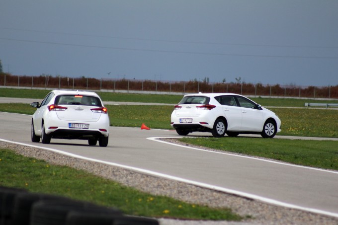 Auto magazin srbija toyota auris i avensis 2015 promocija u srbiji