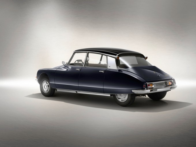 Auto magazin citroen ds 50 godina