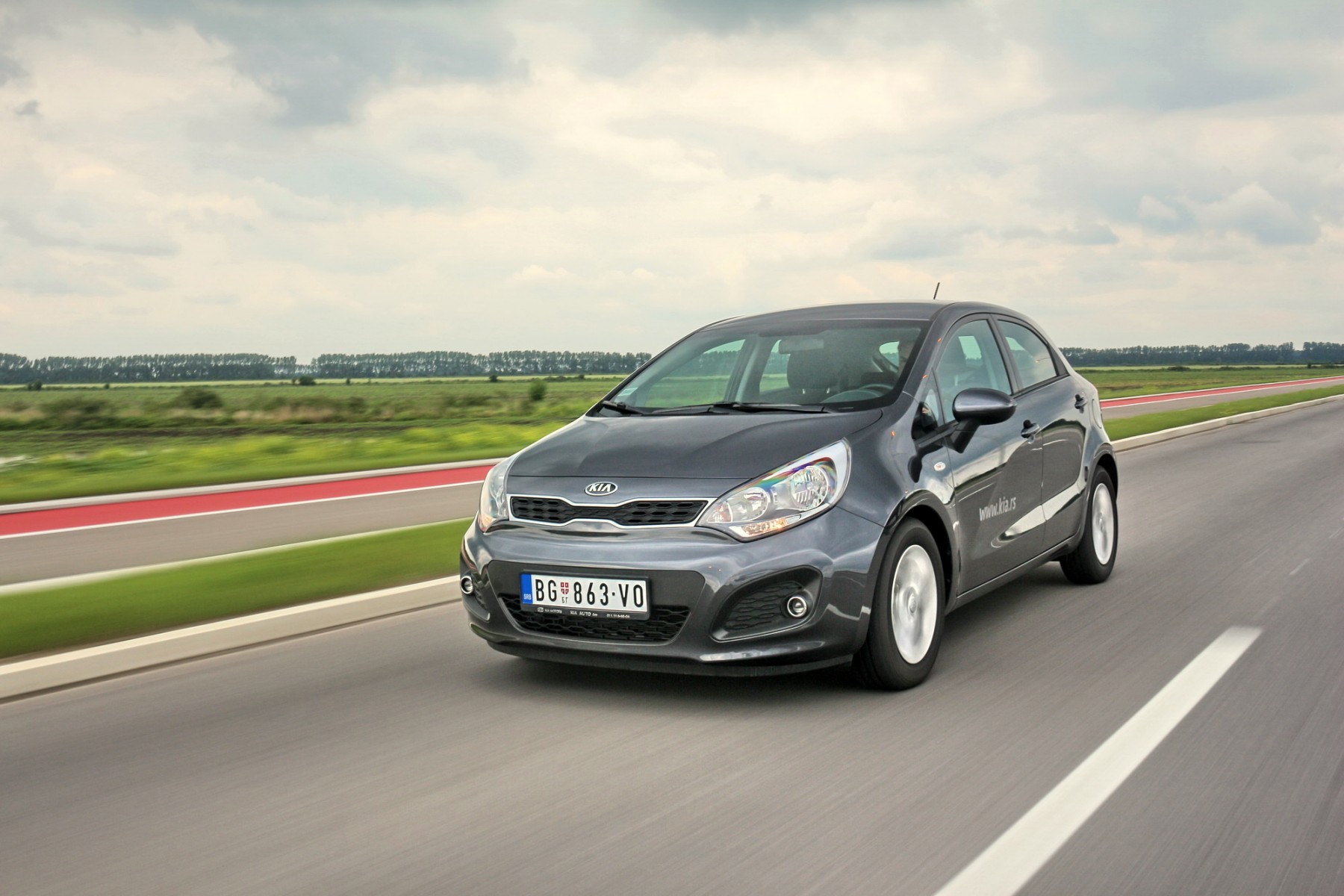 auto magazinauto.com kia rio test