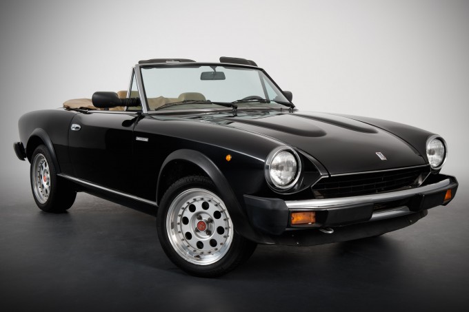 auto magazin srbija Fiat 124 Spider USA