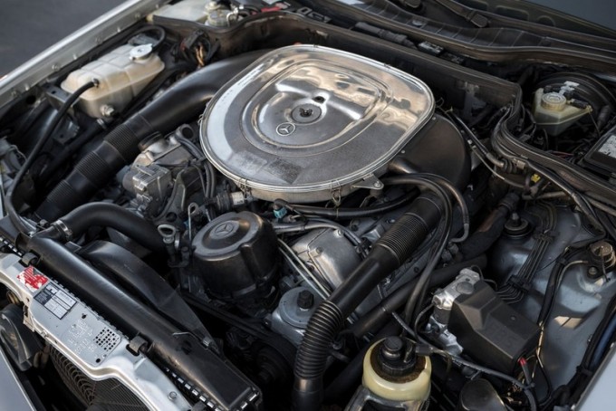 auto magazin srbija Mercedes 560 SEC 6.0 AMG Wide Body