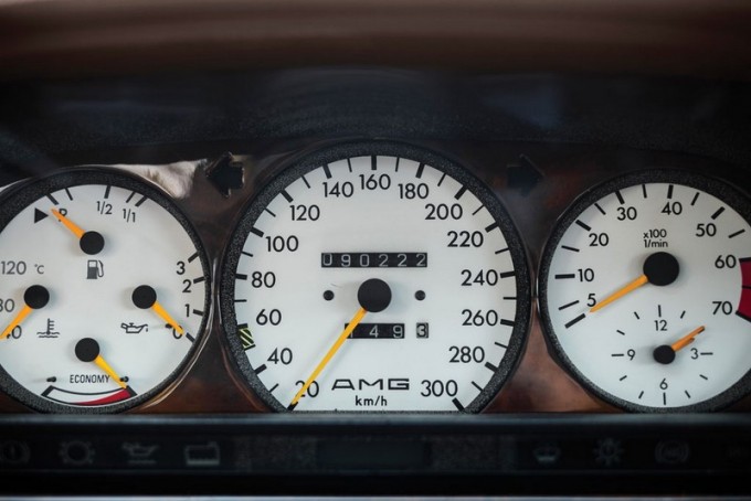 auto magazin srbija Mercedes 560 SEC 6.0 AMG Wide Body