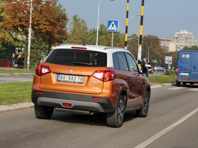 Auto magazin suzuki vitara 4x4 so color 2015 test