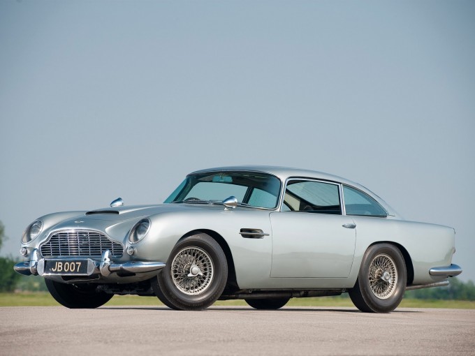 1964_Aston_Martin_DB5_-_James_Bond_005_9433