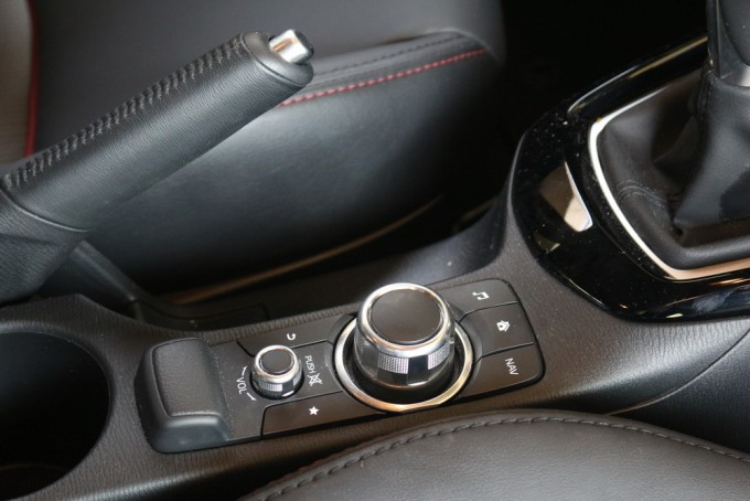 Auto magazin srbija mazda cx-3 g120 test