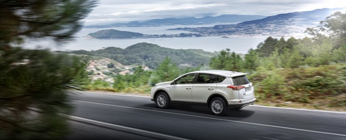 magazinauto.com toyota rav4 hybrid promocija