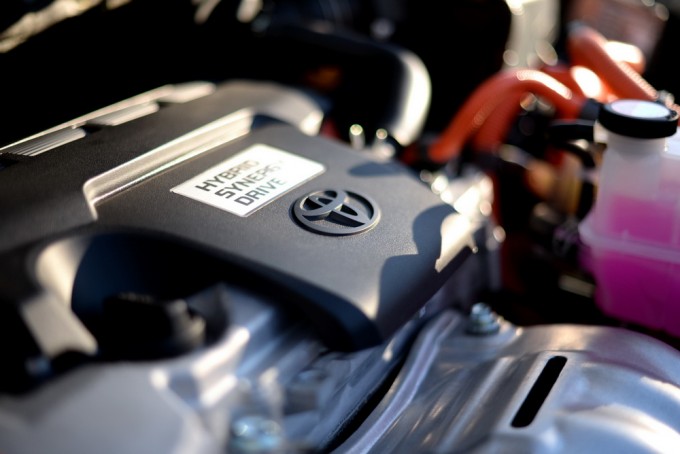 magazinauto.com toyota rav4 hybrid promocija