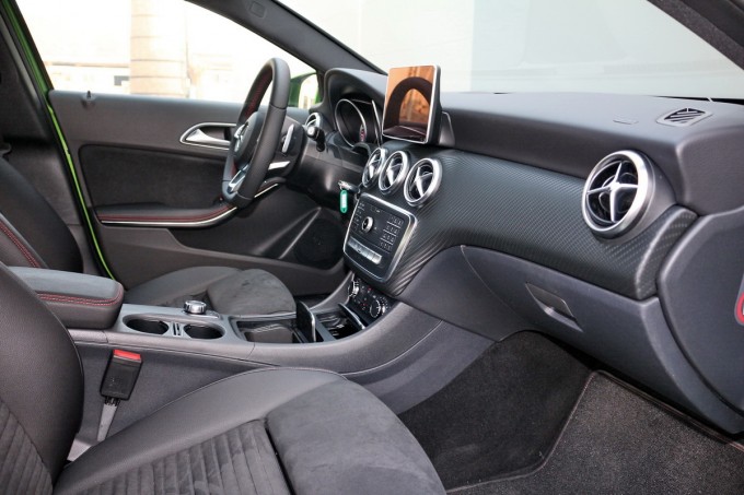 Auto magazin Srbija Mercedes A180 AMG 2015 test