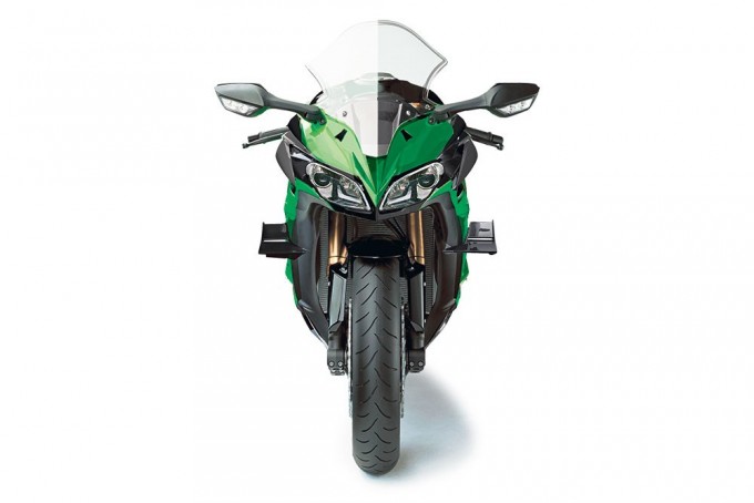 Auto magazin Kavasaki Ninja 1000 ABS (1)