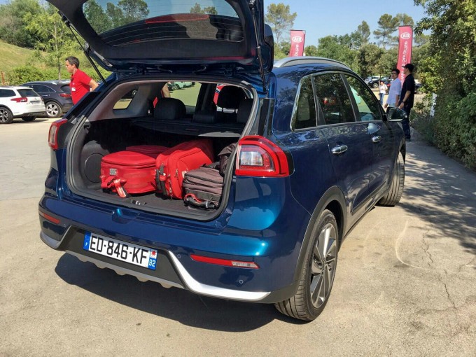 magazinauto.com srbija kia niro 2016 promocija preview