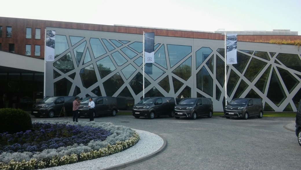 auto magazin srbija toyota proace