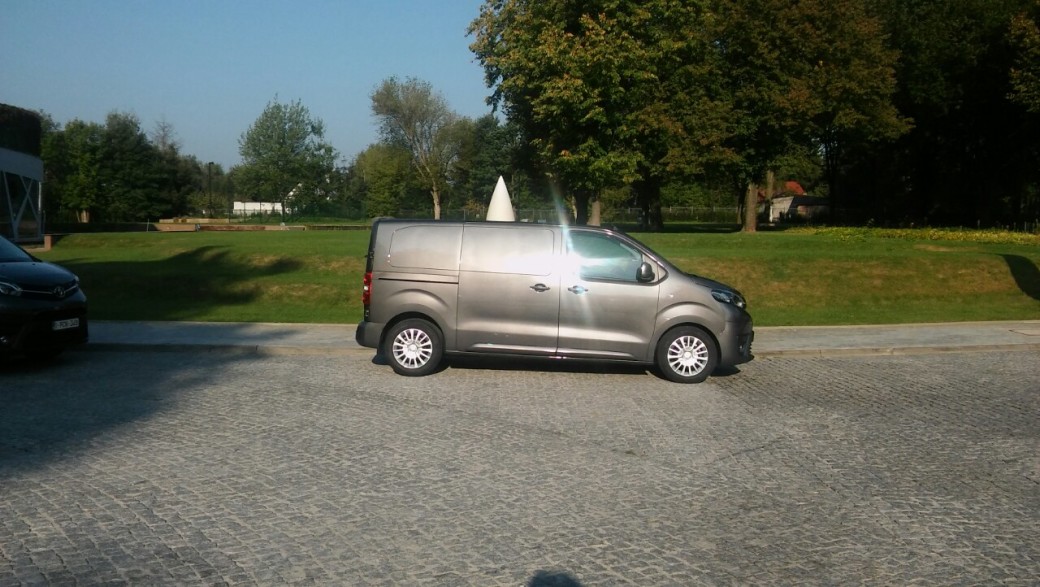 auto magazin srbija toyota proace