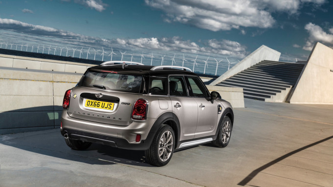 auto magazin rs srbija 2017-mini-countryman-phev 6