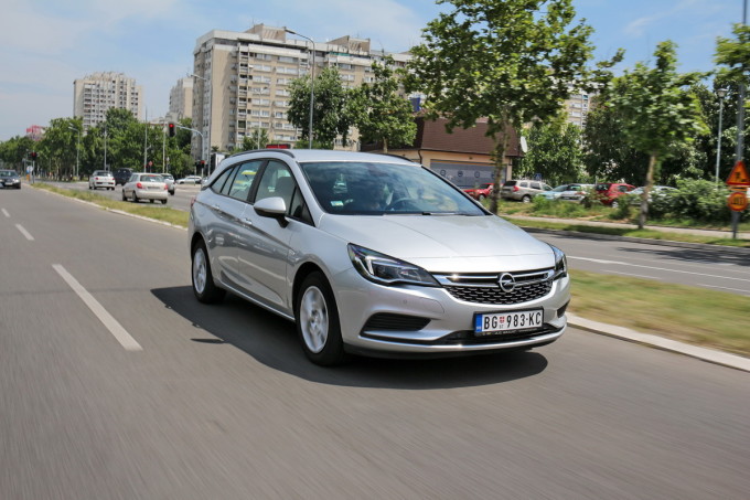 Auto magazin Opel Astra ST CDTI 05