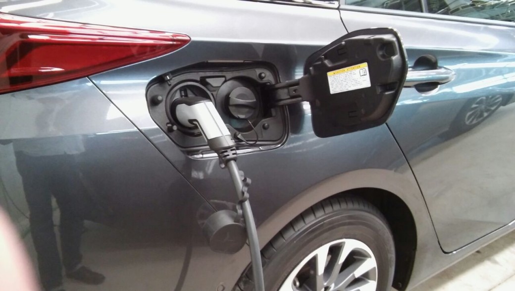 auto magazin srbija Toyotu Prius Plug-in Hybrid