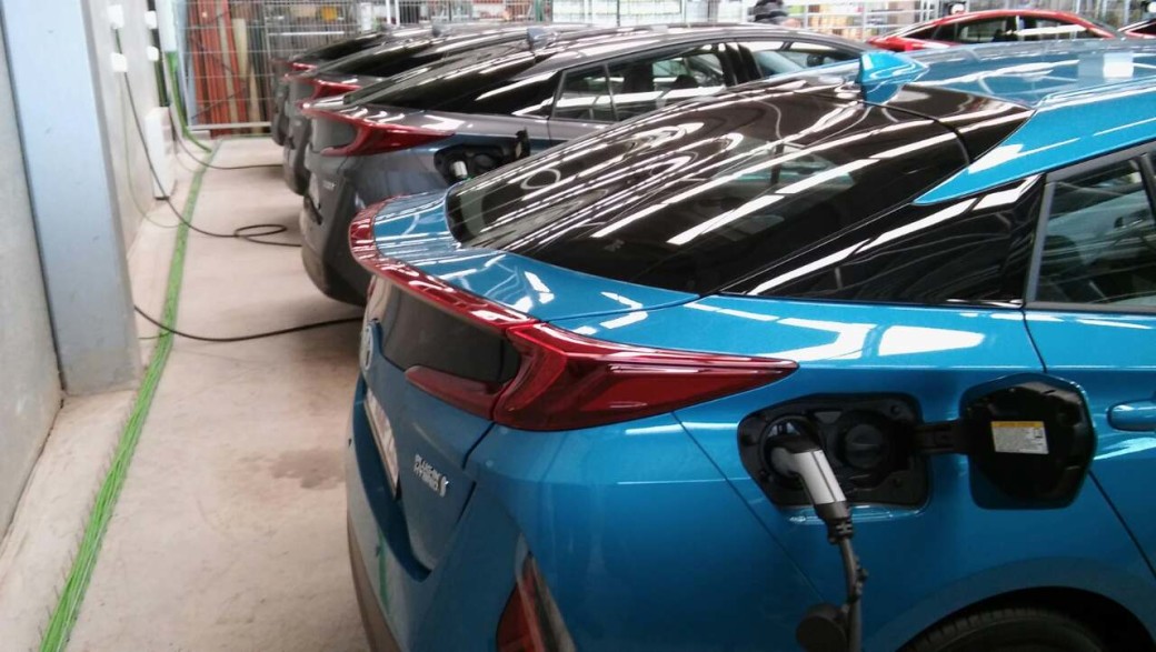 auto magazin srbija Toyotu Prius Plug-in Hybrid