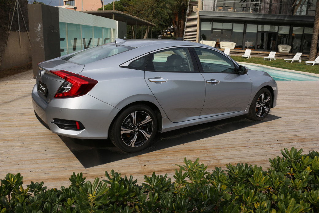 auto magazin srbija nova honda civic barcelona