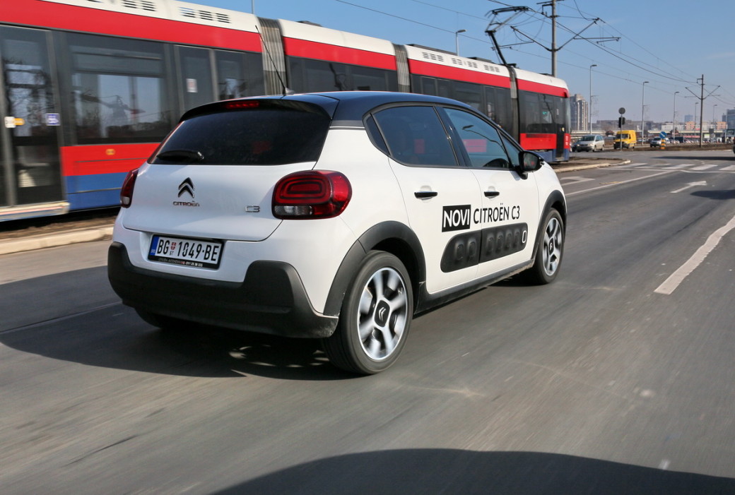 Auto magazin Citroen C3 BlueHDi 100 S&S BVM Shine test review 2017