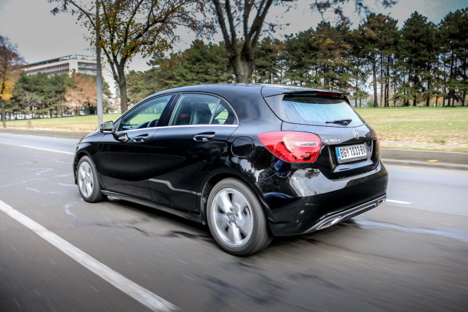 Auto magazin Mercedes A180d 01